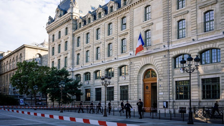 Quatre personnes ont été tuées à l'arme blanche à l'intérieur de la préfecture de police de Paris, le 3 octobre.