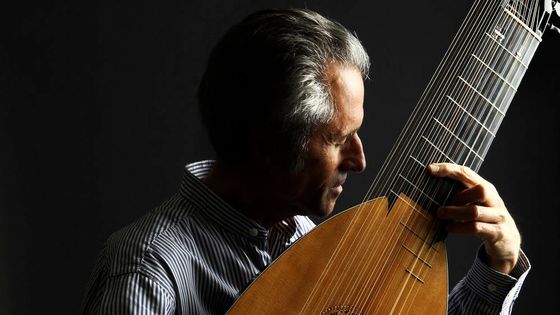 Le luthiste, guitariste et musicologue américain Hopkinson Smith - Philippe Gontier