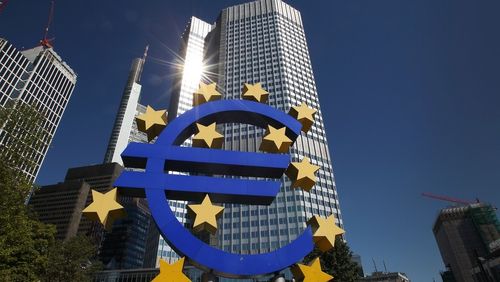 Union européenne : un nouvel élan (3/4) : Monnaie, finance, industrie : soutenir l’économie européenne