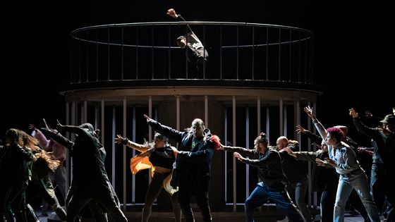 Florian Sempey dans Les Indes Galantes de Rameau - Little Shao / Opéra national de Paris