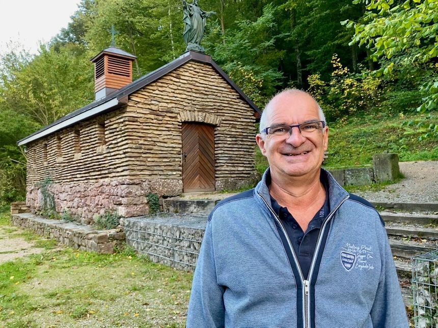 Soultzmatt, Pascal FLECK, Confrérie Vallée noble, devant la chapelle Saint-Nicolas