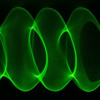 Cette année 2019 est le bicentenaire de la théorie ondulatoire de la lumière élaborée en 1819 par le physicien Augustin Fresnel pour répondre au problème majeur et controversé posé par l’Académie des Sciences sur la nature de la lumière.