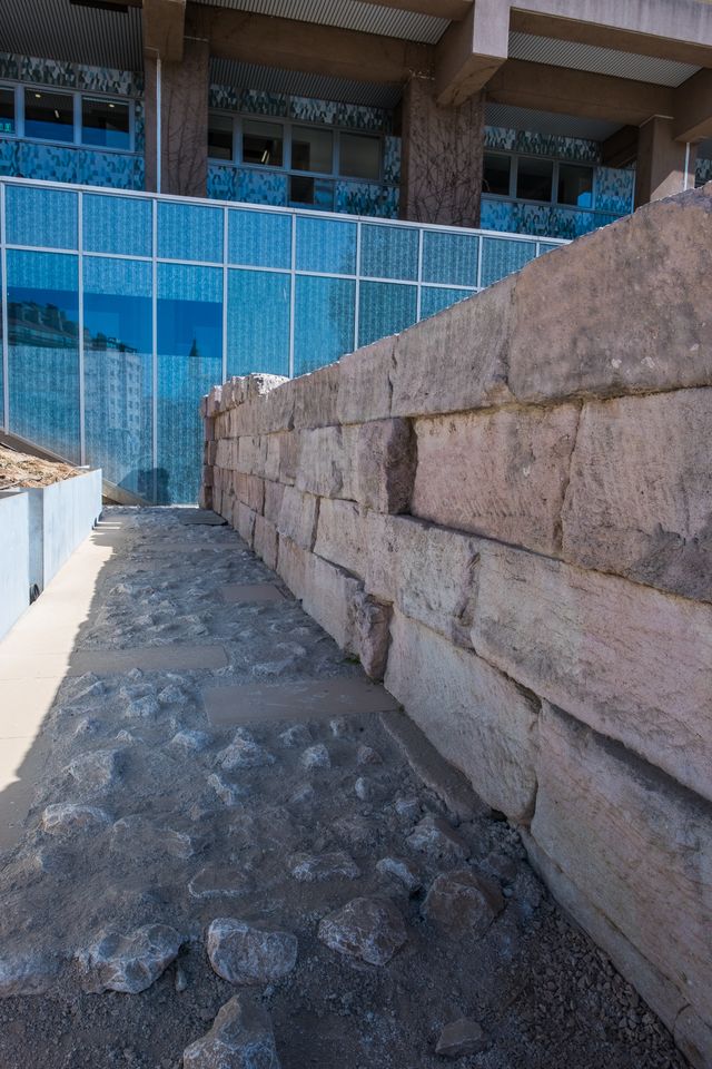 Le mur de Crinas, rempart hellénistique découvert en 1913