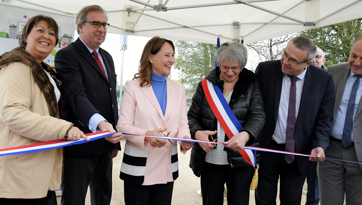 Enquête sur les moyens publics du Quai d’Orsay utilisés par Ségolène Royal - France Inter
