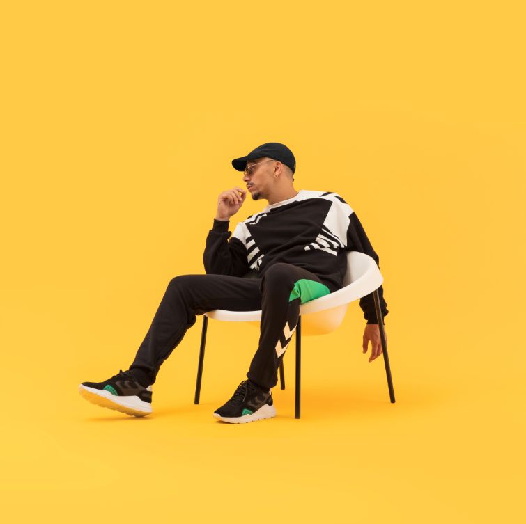 Mister V x Hummel