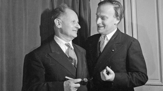 Manuel Rosenthal et Yehudi Menuhin / Mnémosyne, ou les mémoires de Manuel Rosenthal, prod. Marcel Marnat (1987) ©Getty - Karoly Forgacs/ullstein bild