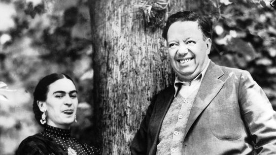 Les époux et peintres Diego Rivera et Frida Kahlo à Mexico, en Avril 1937 ©Getty - Keystone-France