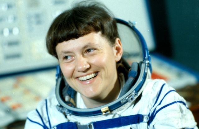 Svetlana Savitskaïa, 2ème femme dans l'espace et 2ème cosmonaute russe, dans la capsule du vaisseau Soyouz T-7 (en août 1982)