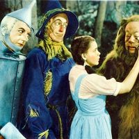 Photo du tournage du "Magicien d'oz" de Victor Fleming, avec Judy Garland, Ray Bolger, Jack Haley.