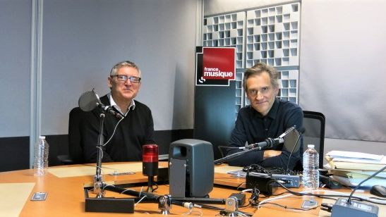France Musique, studio 361... Le philosophe Michel Onfray & le producteur Philippe Venturini (g. à d.) ©Radio France - Annick Haumier / RF