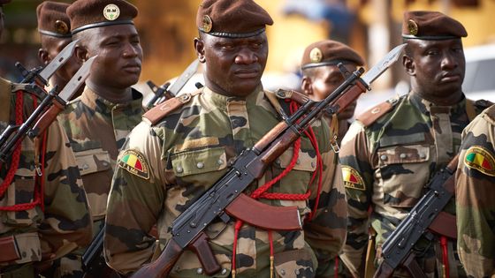 53 soldats sont morts avant hier lors de l'attaque d'un poste militaire du nord-est du Mali ©AFP - michele Cattani