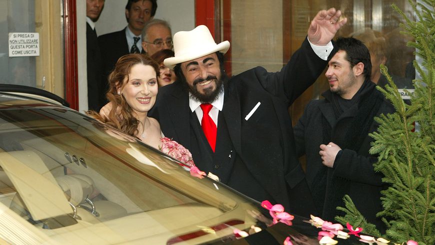 Le mariage de Luciano Pavarotti et Nicoletta Mantovani au Teatro Comunale in Modena, Italie.
