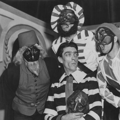 Le comédien Sacha Pitoëff au Théâtre Marigny en 1957.