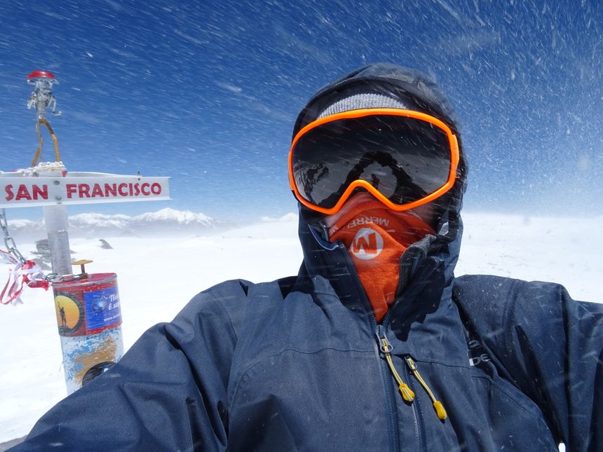 Etienne Loisel au sommet du volcan