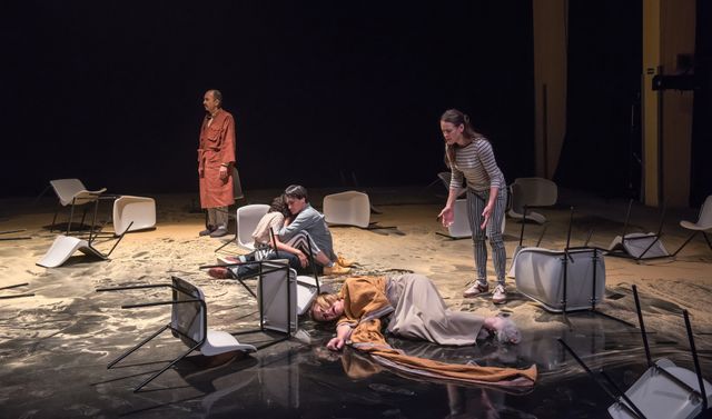 "Je me souviens de mon enfance comme d'un cri." - 'Place', écrit et mis en scène par Tamara Al Saadi