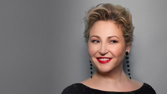 La mezzo-soprano Karine Deshayes - Aymeric Giraudel