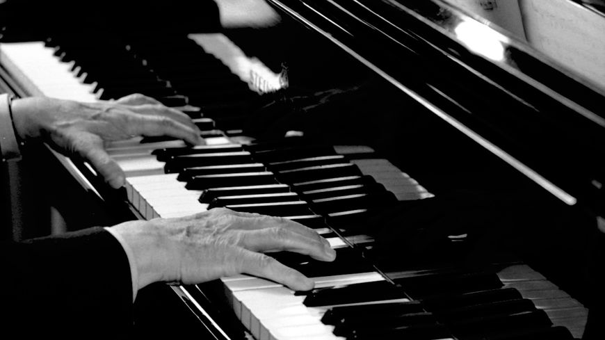Les mains d'Arthur Rubinstein en train de répéter