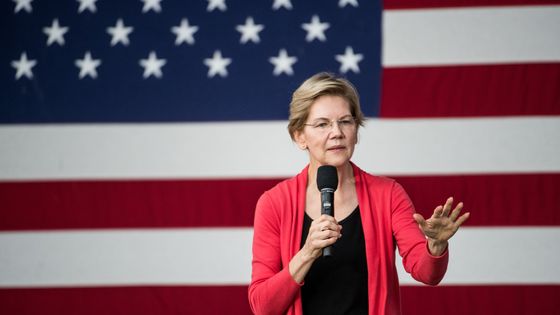 La candidate Elizabeth Warren lors d'un meeting en Caroline du sud le 26 octobre ©AFP - Sean Rayford / GETTY IMAGES NORTH AMERICA