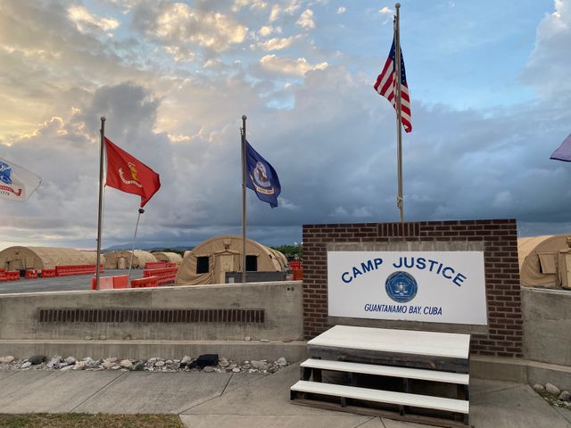 Les baraquements de Camp Justice