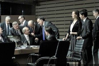 À l'affiche "Adults in the Room"