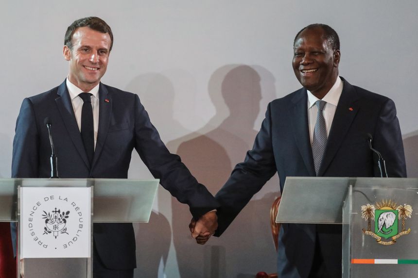Le président français Emmanuel Macron et le président ivoirien Alassane Ouattarale 21 décembre 2019, à Abidjan.