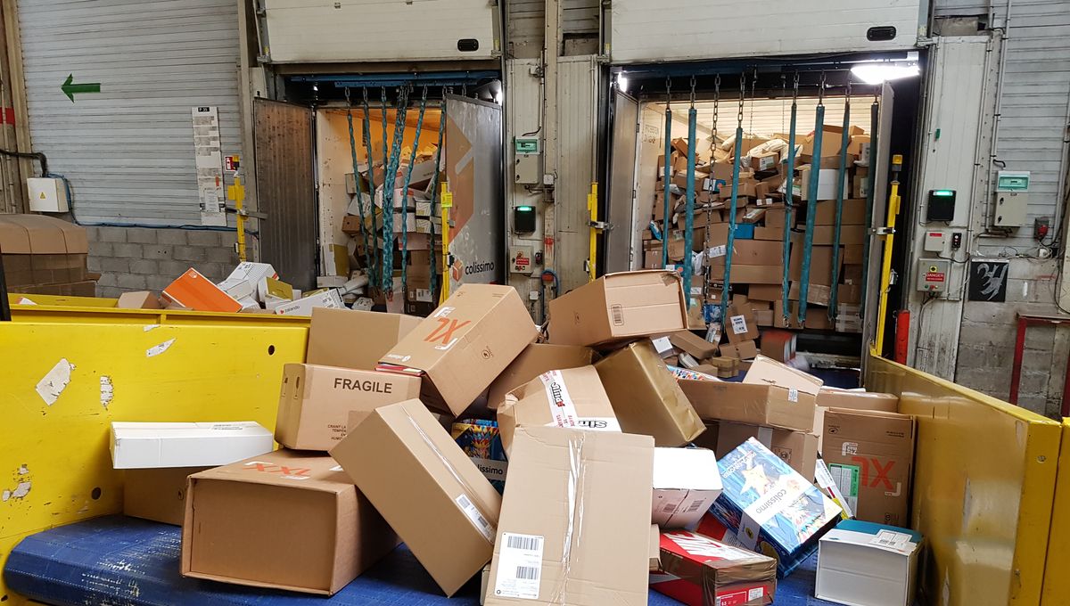 La Plateforme Colis Du Groupe La Poste A Cavaillon