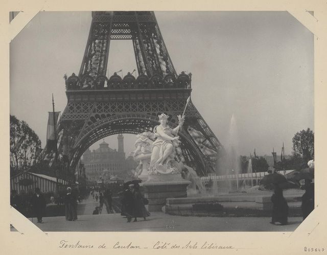 La Fontaine Coutan lors de l'exposition universelle de 1889 sous la Tour Eiffel - Hippolyte Blancard