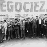 Selon Jean-Marie Pernot, "Tout dépend de ce que Montesquieu appelait les 'bonnes manières' de gouvernement". Photo : manifestation en juin 1966, à Paris.