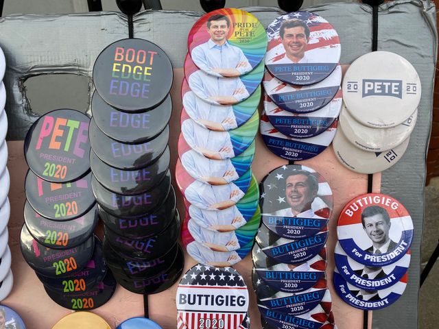 Buttigieg explique que son homosexualité l’avait aidé à comprendre ce qu’était le poids de la discrimination dans ce pays.