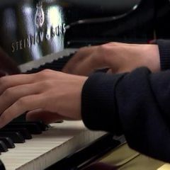 Franz Schubert : Klavierstück en mi bémol mineur D 946 n° 1 (Jérémie Moreau)