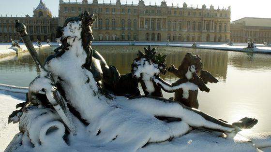 Statue du jardin de Versailles sous la neige ©Getty - Pascal Le Segretain