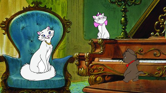 Duchesse, Marie et Berlioz dans le salon de Madame, extrait des Aristochats, film animé de 1970 - Walt Disney Productions