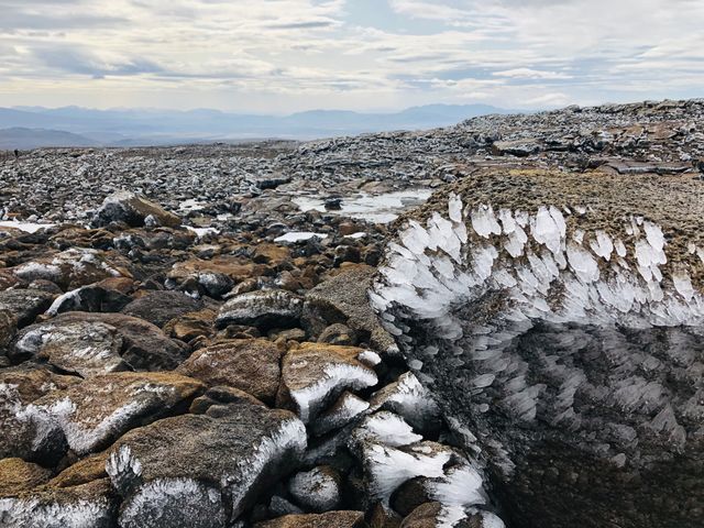 Au sommet du volcan OK, le glacier Okjökull a fondu