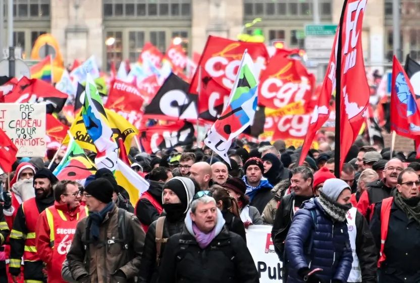 Manifestation contre la réforme des retraites à Lille le 10 décembre.