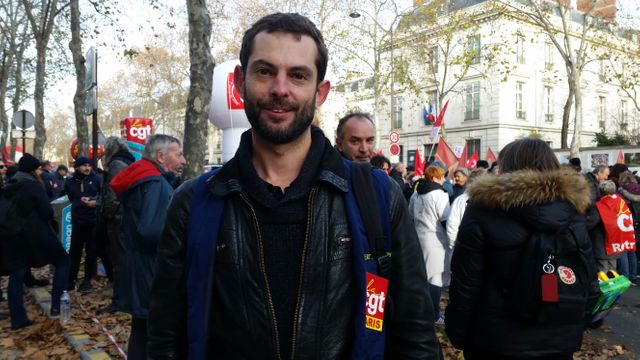 Rémi, libraire, croisé dans le cortège du 10 décembre
