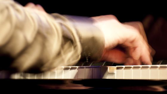 Mains de pianiste ©Getty - Julien Fourniol/Baloulumix