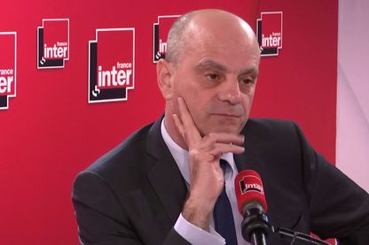 Jean-Michel Blanquer, invité de 7h50 sur France Inter le 10 décembre 2019, a accusé la mairie de Paris de ne rien faire pour favoriser le service minimum dans les écoles Jean-Michel Blanquer, invité de 7h50 sur France Inter le 10 décembre 2019, a accusé la mairie de Paris de ne rien faire pour favoriser le service minimum dans les écoles