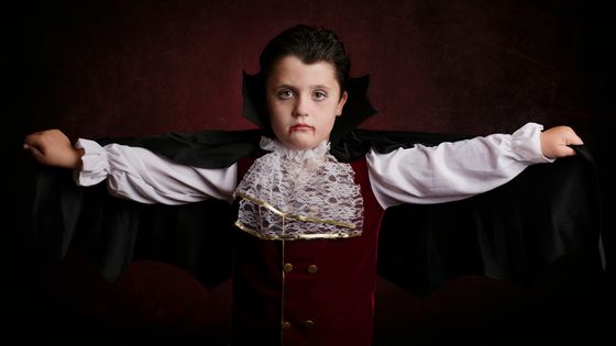 Enfant déguisé en Dracula - Getty Images