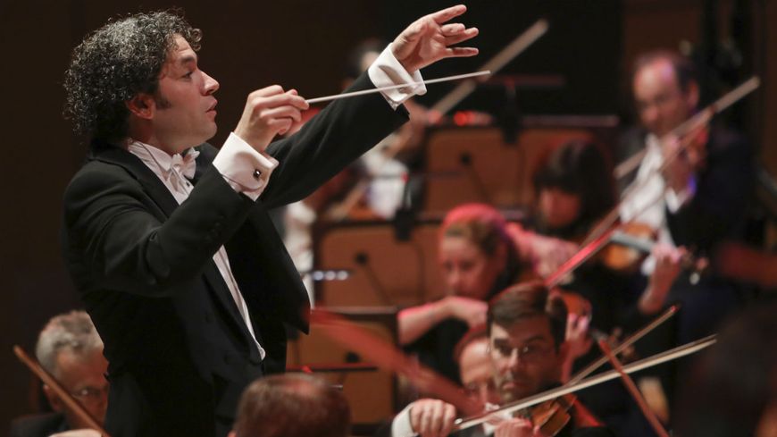 Gustavo Dudamel à la tête du Los Angeles Philharmonic en 2016
