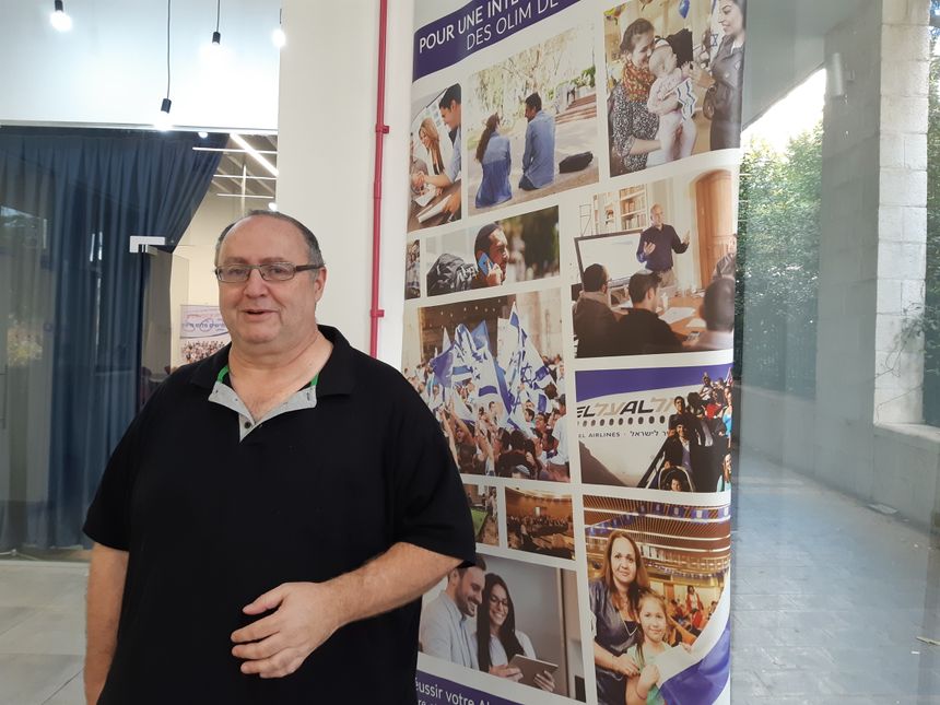 Bernard Zanzouri est éducateur pour adolescents et intervenant au sein de l'association Qualita pour les immigrants francophones