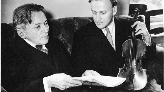 Georges Enesco et Yehudi Menuhin en 1955 - RDB/ullstein bild via Getty Images