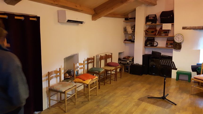 une des salles de répétitions et de stages dans la grande maison de François Heim