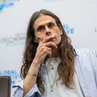 L'astrophysicien français spécialisé en relativité générale, physique des trous noirs et cosmologie, Aurélien Barrau, à Paris, le 3 décembre 2019 pendant la 3ème Edition du Global Positive Forum.