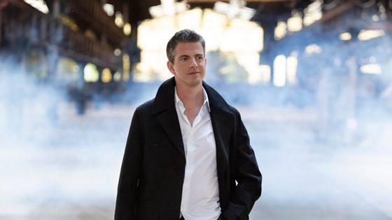 Le chanteur lyrique contre-ténor Philippe Jaroussky a choisi le 3 février 2000 pour sa « Journée particulière » au micro de Zoé Varier - Parlophone Records Ltd