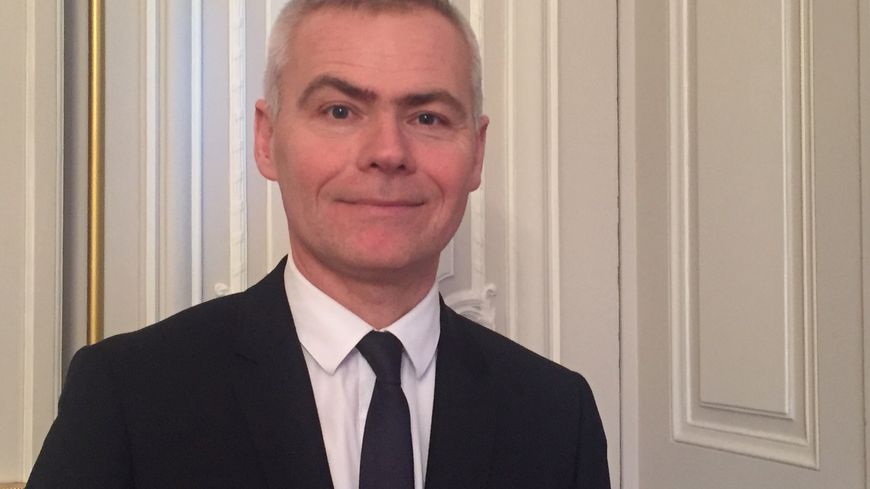 "Il y a des actes sexistes, il y a aussi des propos sexistes", reconnaît Christophe Bouillon, président de l'APVF