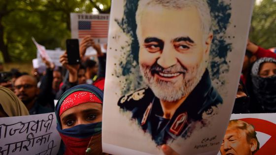 Manifestation en réaction à la mort du général iranien Qassem Soleimani tué par une frappe aérienne de l'armée américaine le 3 janvier 2020 ©Getty - Amal KS/Hindustan Times