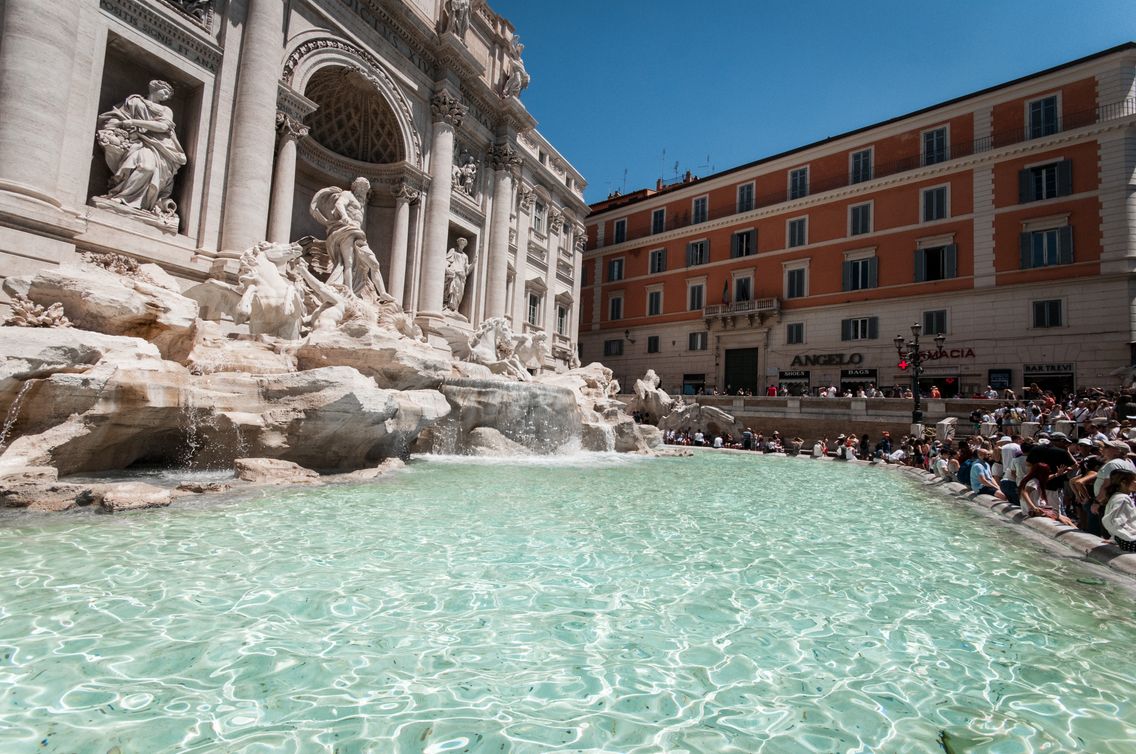 A Rome Le Tresor Convoite De La Fontaine De Trevi Reste Propriete De L Eglise