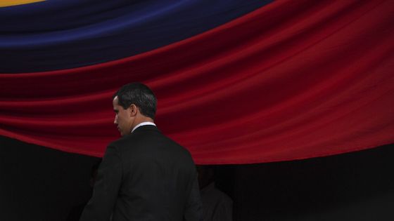 Juan Guaido, chef de l'opposition et président autoproclamé du Vénézuéla, a quitté le pays alors qu'il fait l'objet d'une interdiction de sortie du territoire ©AFP - Yuri Cortez