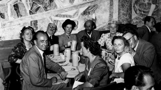 Les "pratiques sociales" qui accompagnent le repas ont été inscrites au Patrimoine immatériel de l'humanité il y a dix ans. ©Maxppp - Keystone Pictures