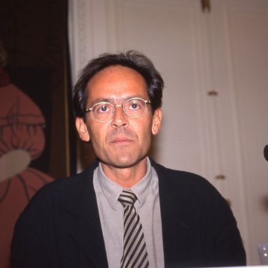 Le philosophe français Bernard Stiegler lors d'un colloque à Paris en octobre 1997, France.